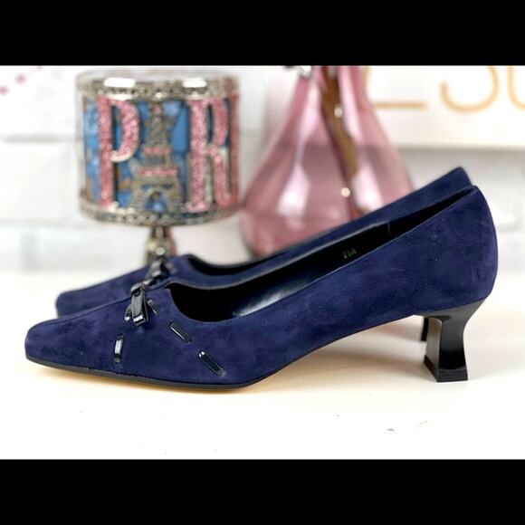 Van Eli NWOT Suede Heels Size 7M - Picture 1 of 10